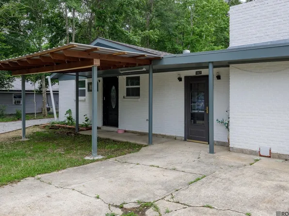 1801 Landry Dr, Baker, LA 70714