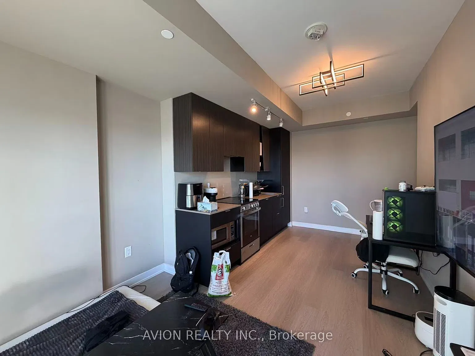 1 bed, $2,300 — Photo 4