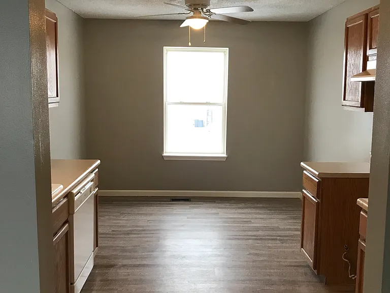 401 Wesleyan Ter #401 — Photo 16