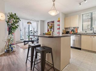 1111 6th Ave SW #1101, Calgary, AB T2P5M5