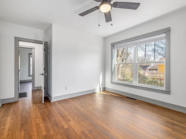 622 Dyer St — Photo 14