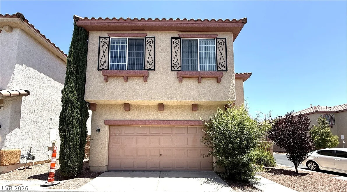 4 bed, 2.5 bath, 1733 sqft, $2,035 — Photo 1
