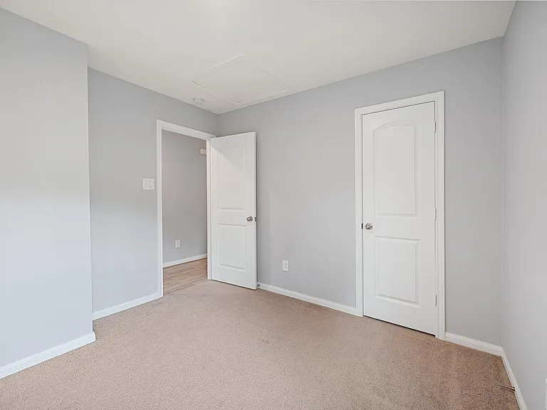 17038 Marie Village Dr — Photo 15