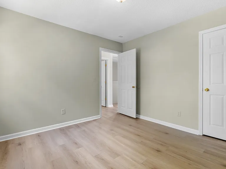 109 Summer Vale Dr — Photo 27