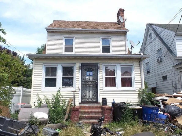 109-09 215 Street, Queens Village, NY 11429