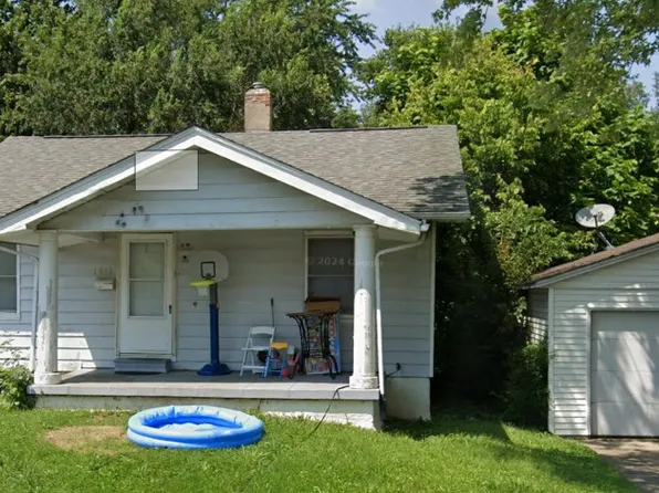 1852 E Johns Ave, Decatur, IL 62521