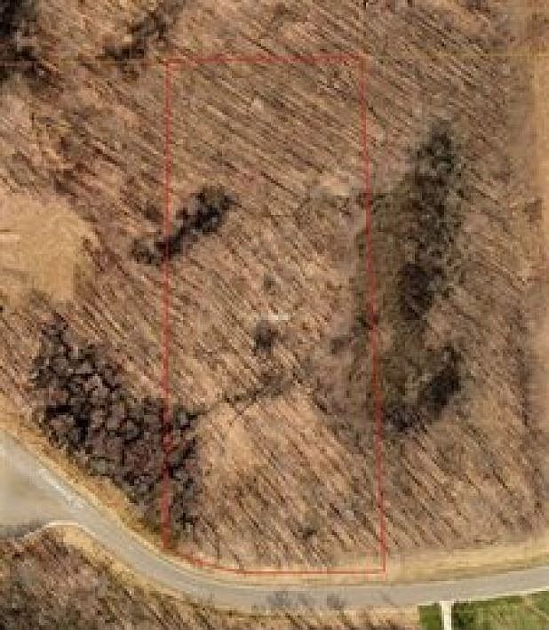 1st image of 14 Forest Dr