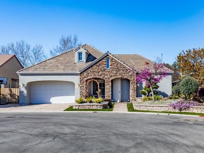 11 W Serena Ave, Clovis, CA, 93619