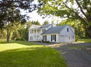 300 Moose Hill Rd, Guilford, CT 06437