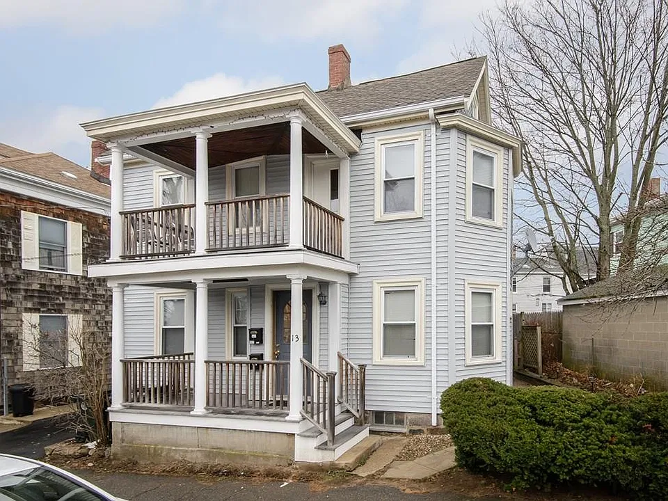 13 Mulberry Street