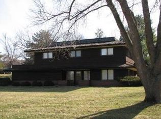 1718 Country Club Pl, Marshalltown, IA 50158