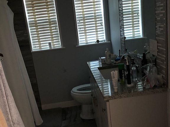5th image of 3621 Rogers Ave