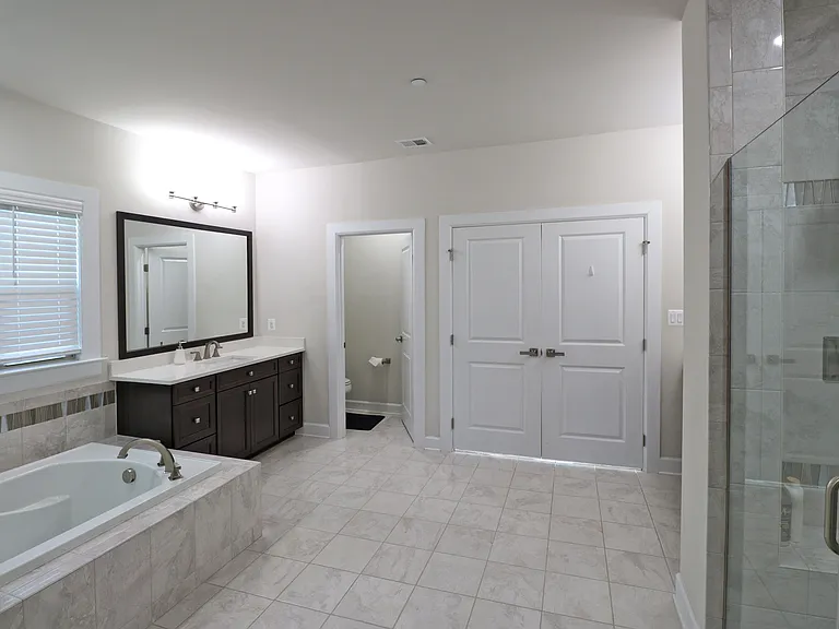 1040 Stepping Pl — Photo 91