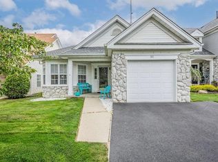 31 Perri Cir, Middle Island, NY 11953