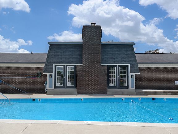 4th image of 2234 Hermitage Way #302