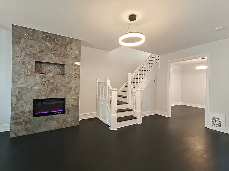 282 S Ithan St — Photo 2