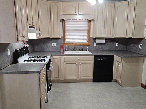 2nd image of 502 S Cochran Ave