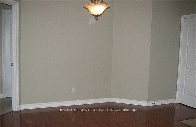 3351 Cawthra Rd #402 — Photo 6