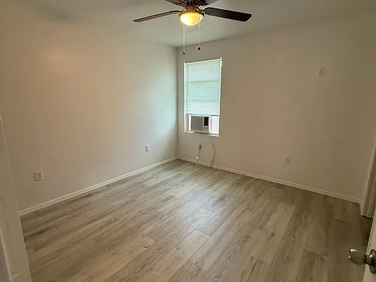 1043 Monet Dr — Photo 4