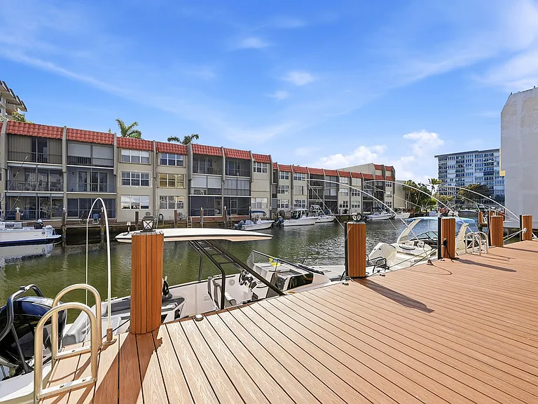 777 E Federal Hwy #101 — Photo 1