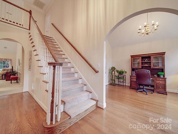3rd image of 3609 Stoneycreek Ct