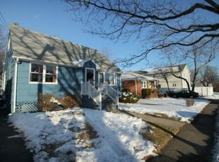 52 Bullard St, Fairfield, CT 06825