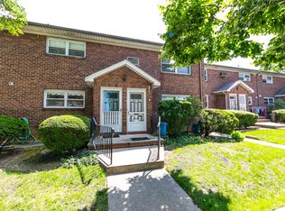 5815 184th St #A, Fresh Meadows, NY 11365