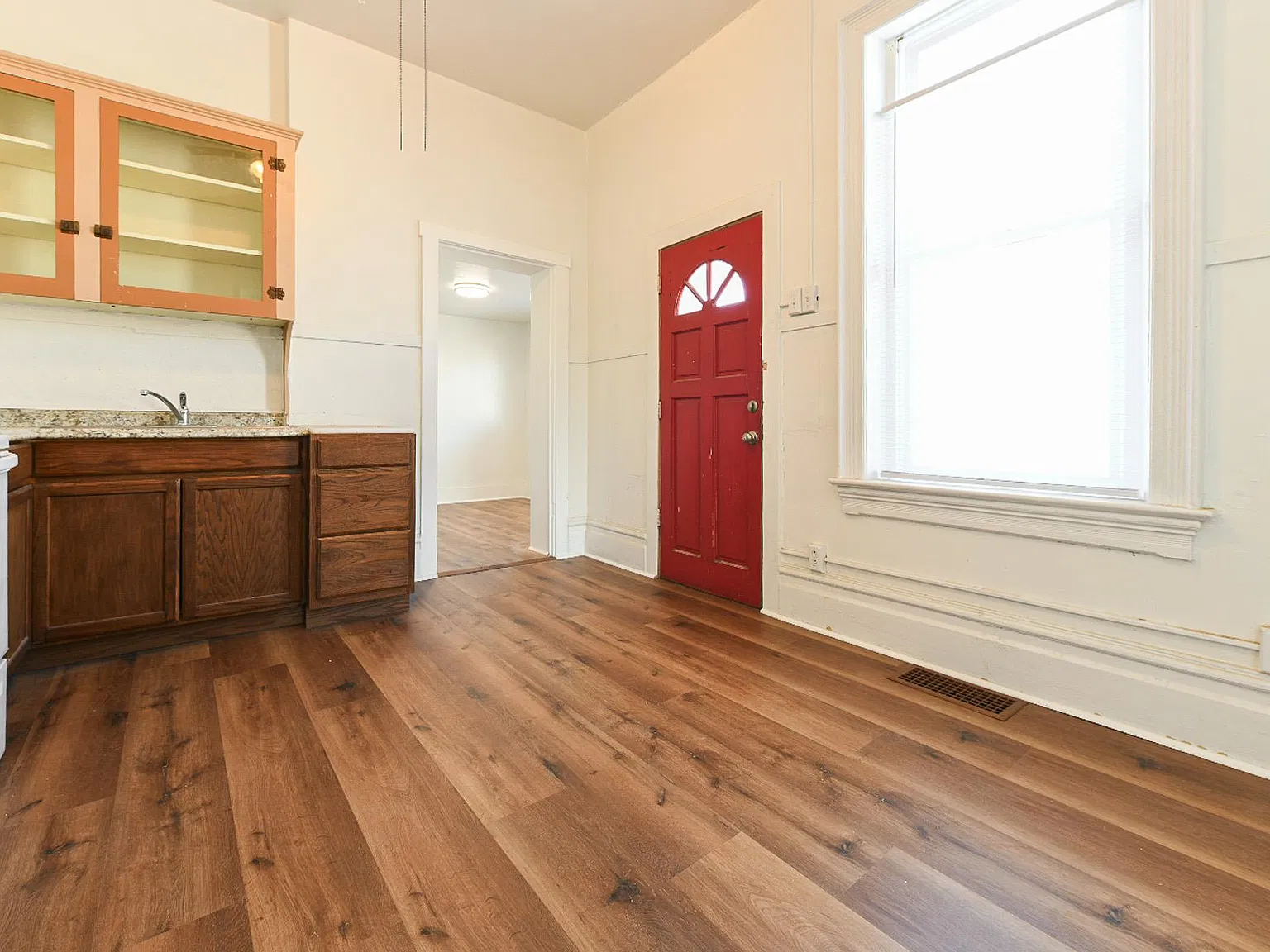 1 bed, 797 sqft, $975 — Photo 3