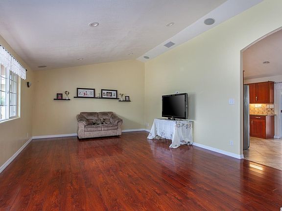 5th image of 16431 Bryant St
