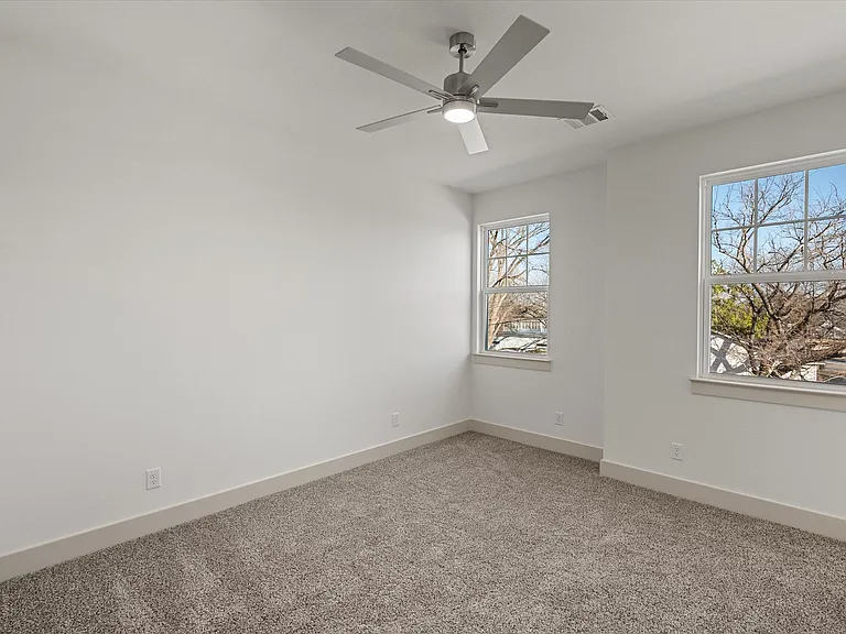 506 E Kimball St #1 — Photo 17