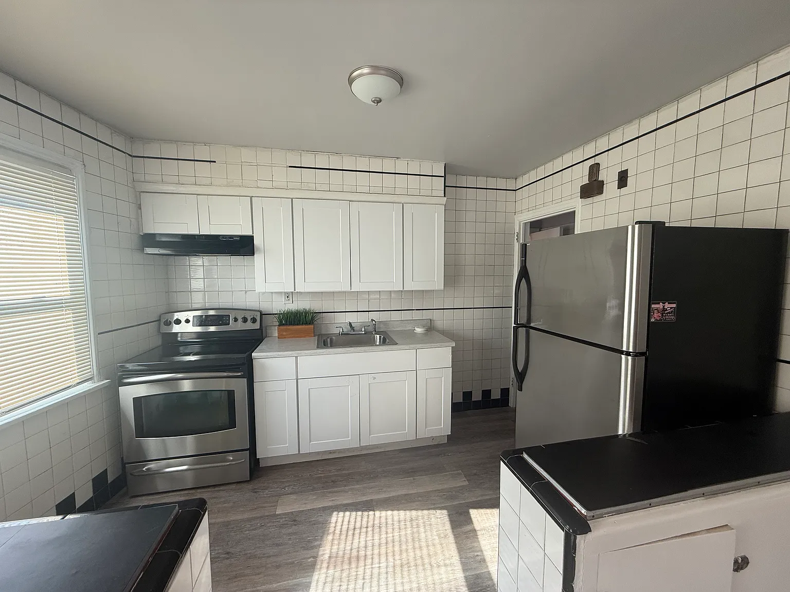 1 bed, 750 sqft, $1,400 — Photo 3