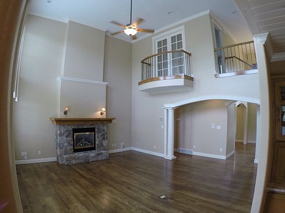 4th image of 3903 Stonebrook Pl