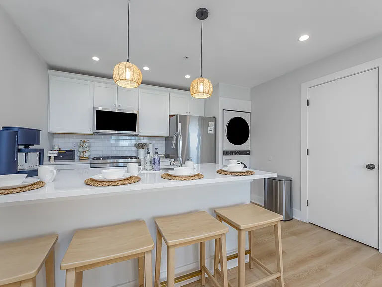 728A West Ave — Photo 8