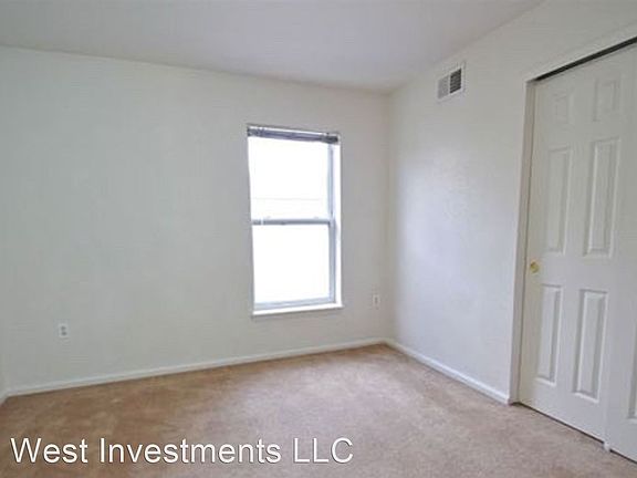 5th image of 825 30th St #9149130