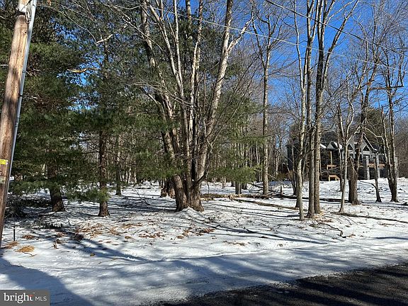 3rd image of 19B-21-CI426 Pineknoll Dr