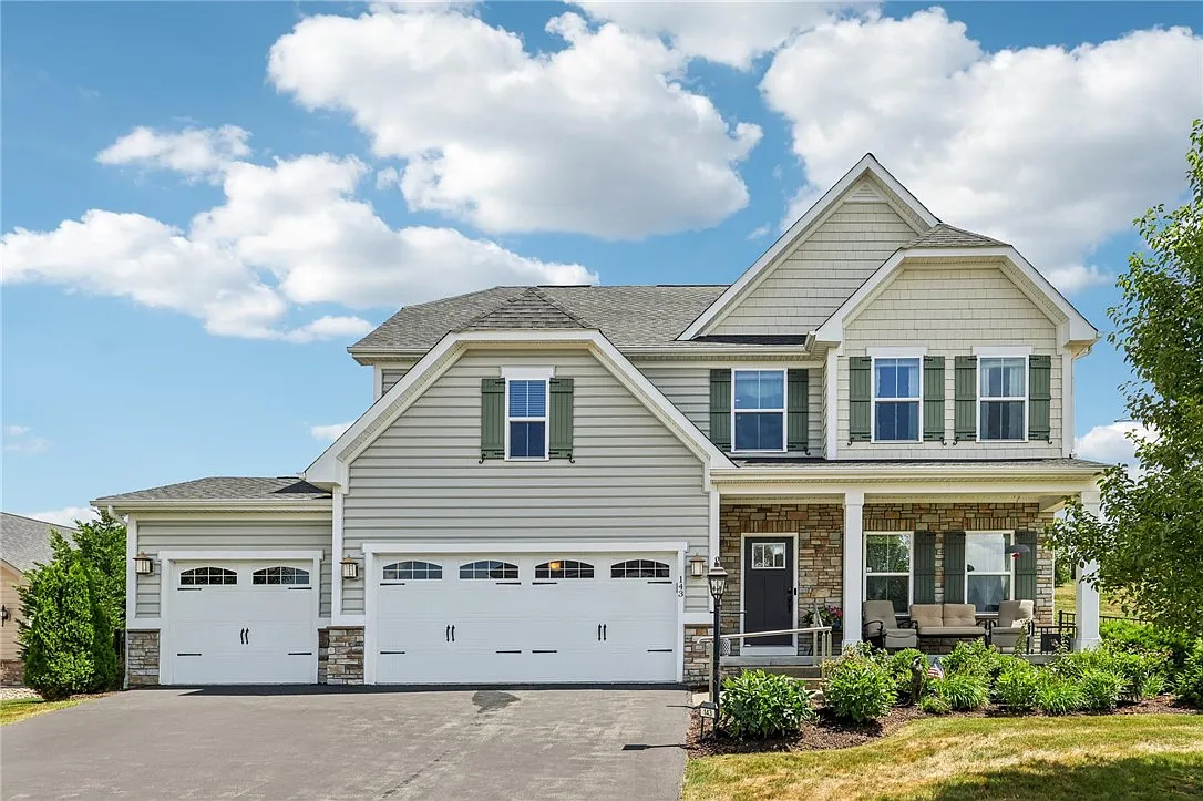 143 Olivia Ave photo 1