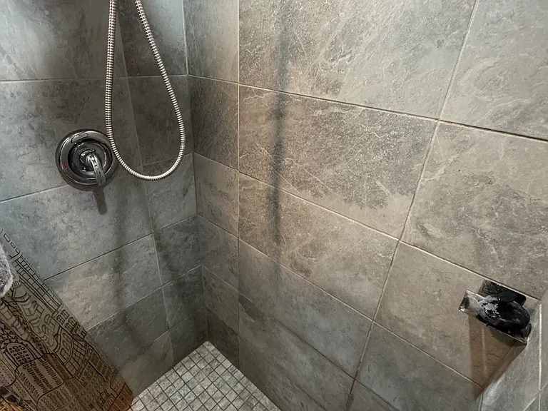 220 W Williams St — Photo 24