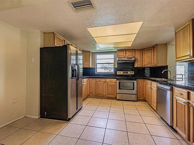 4149 Floramar Ter — Photo 7