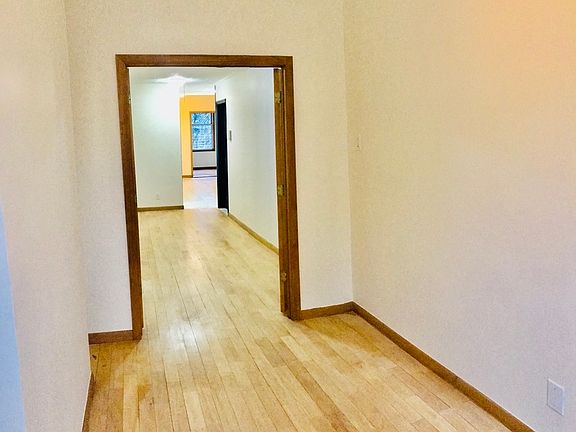 3rd image of 20 1st Pl APT 1