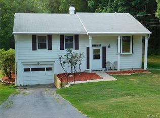 17 Perch Dr, Mahopac, NY 10541