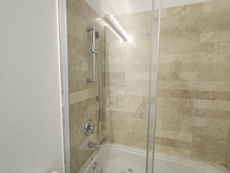 3900 W Cornelia Ave #2W — Photo 20