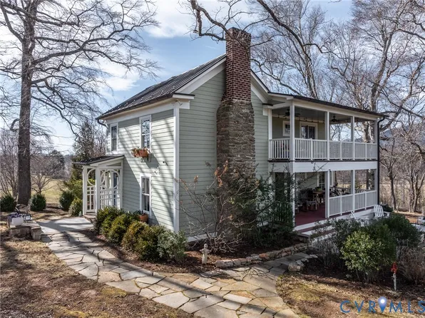 9581 Patrick Henry Hwy, Roseland, VA 22967