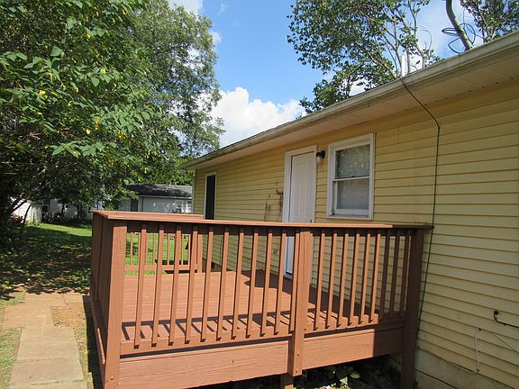 2nd image of 102 Page St #C