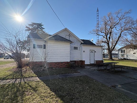 5th image of 4020 E 1553rd Rd