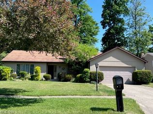 20506 Sandalwood Ln, Strongsville, OH