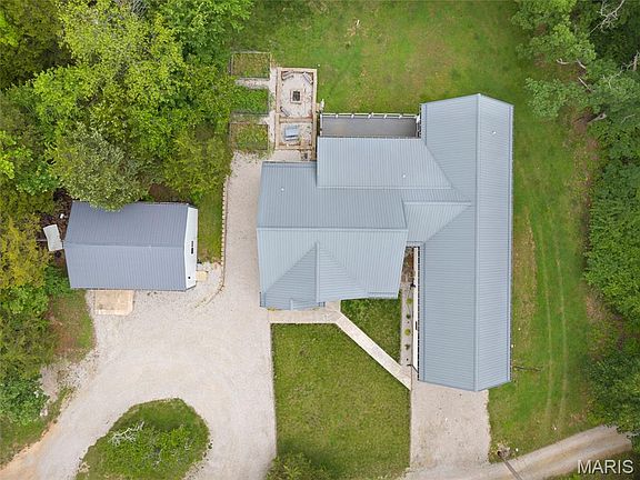 2nd image of 5231 Teubner Ln