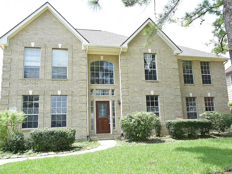 20714 Morning Creek Dr — Photo 2