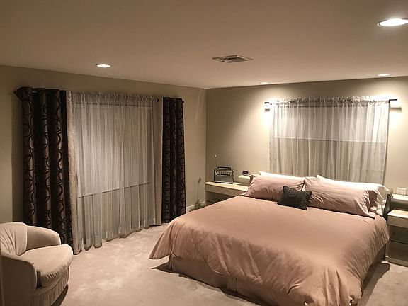 2nd image of 144 Lake Shore Dr E