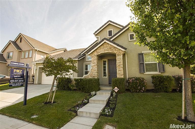 1st image of 202 Marina Ln