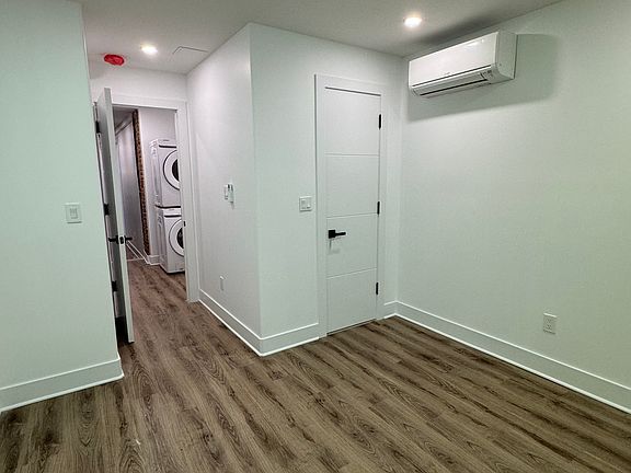 4th image of 2394 Lorillard Pl #1